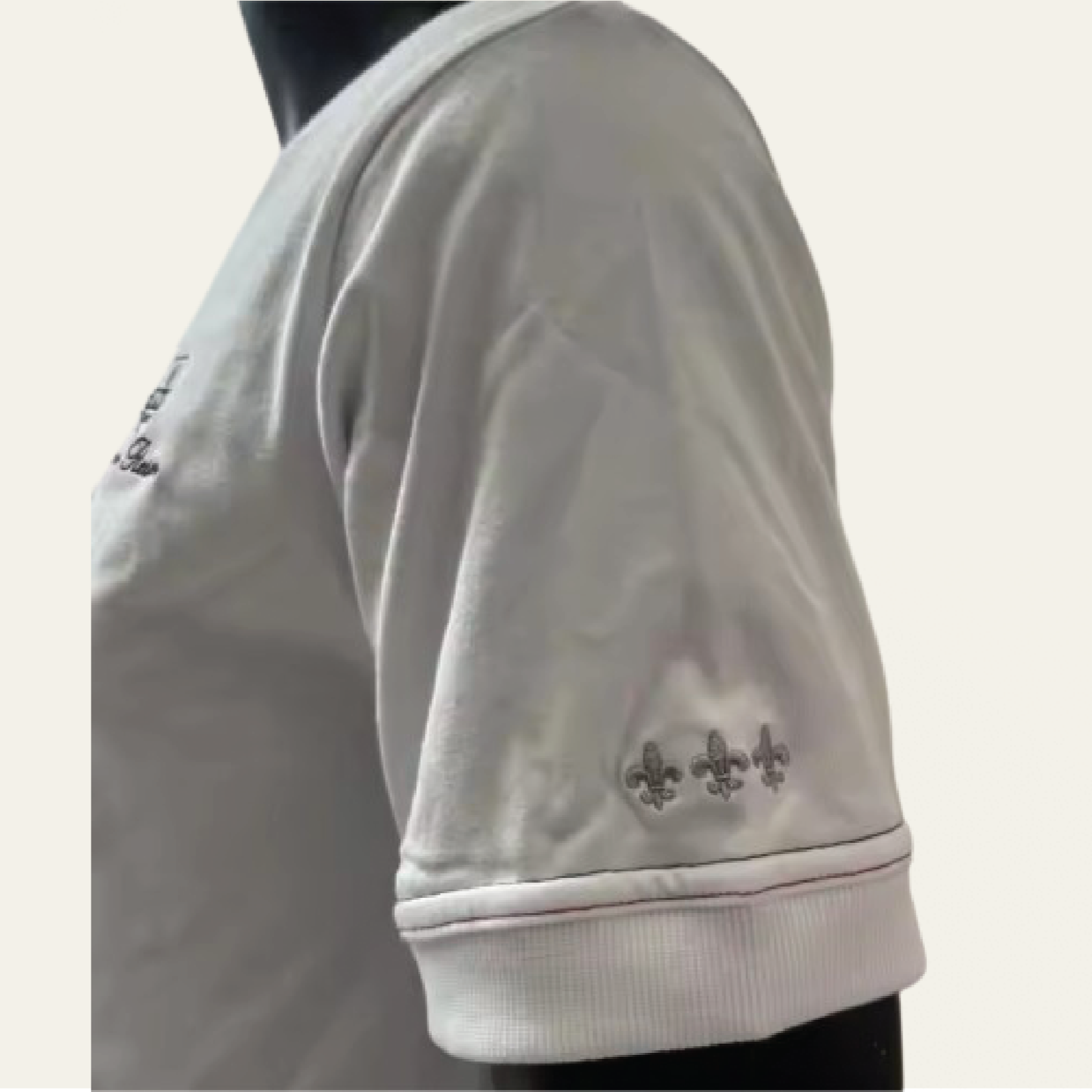 T-shirt noir mat | Aspect raffiné